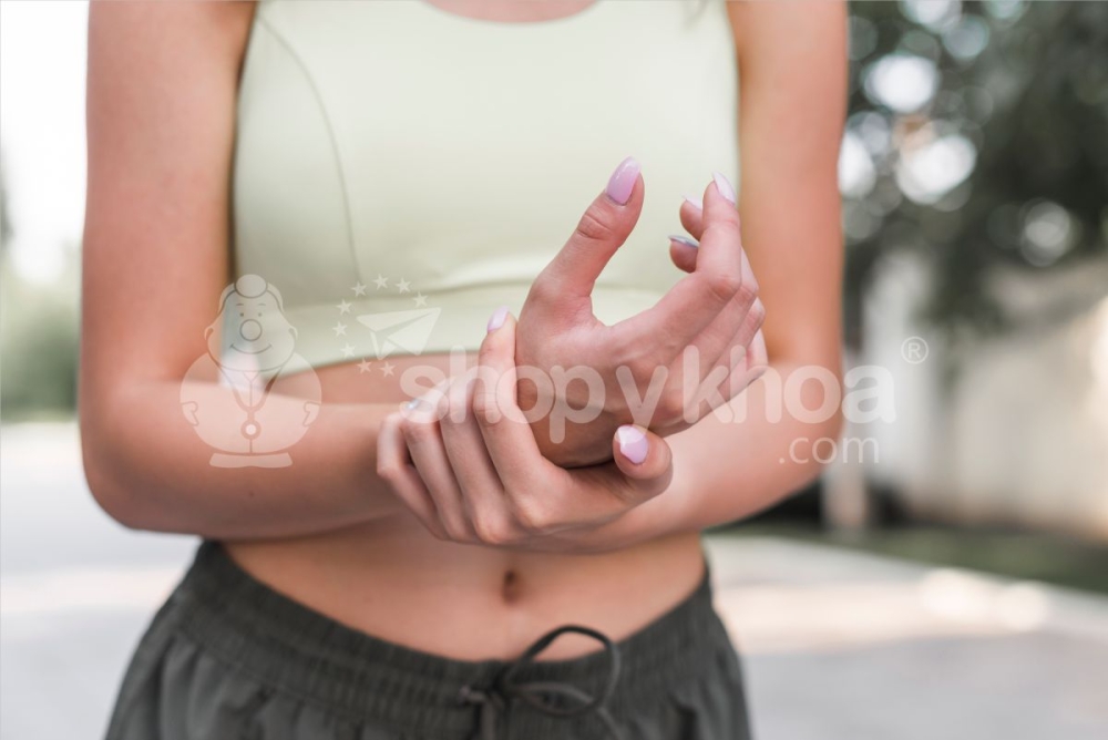 bi quyet phong dau nhuc xuong khop ban tay ngon tay